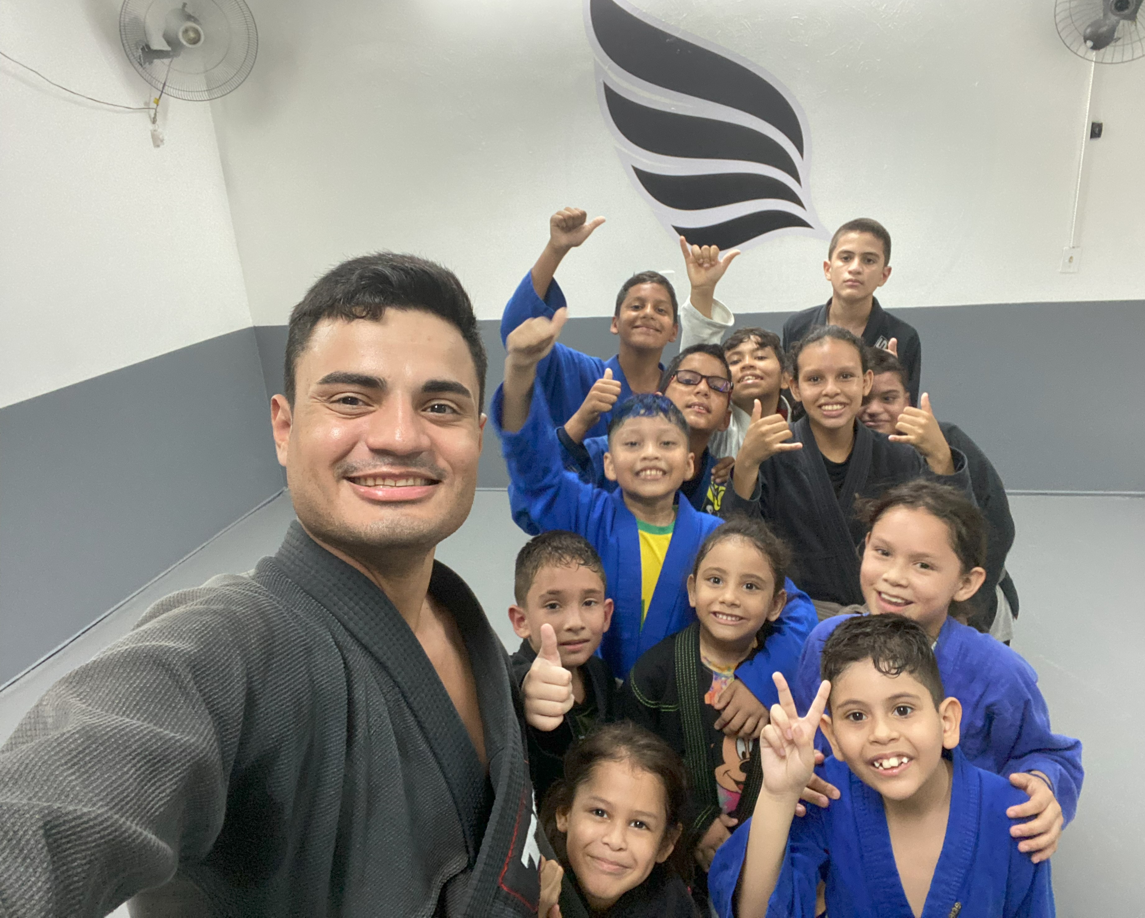 Grupo de alunos após treino